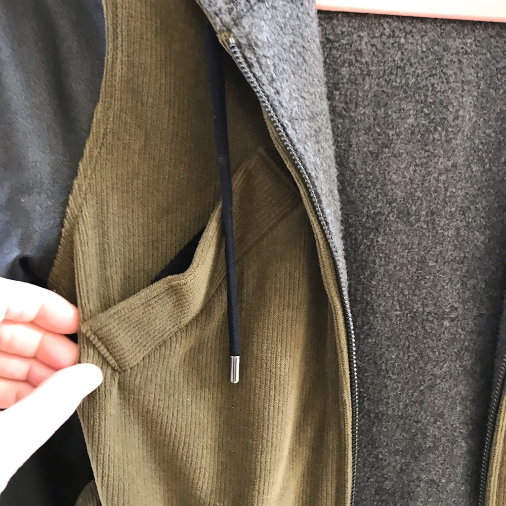Lacoste Jacket - Picture 6 of 7